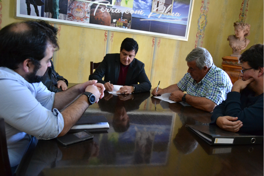 ASSINATURA CONTRATO HORTA BICHO